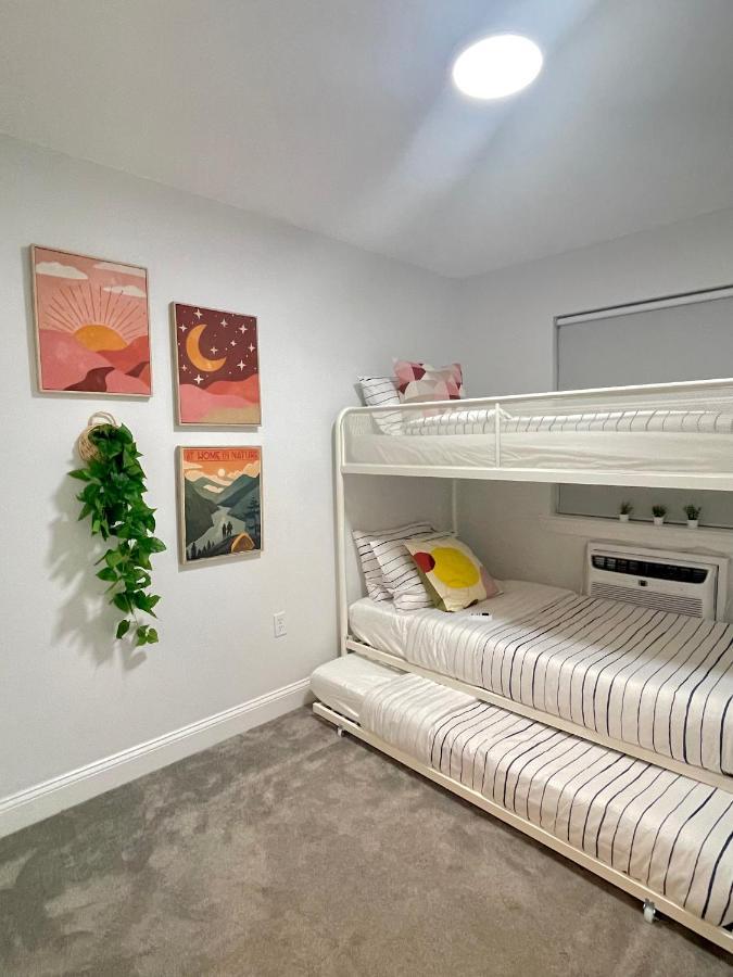 Modern With Parking & Quick Ride To Manhattan Apartamento
